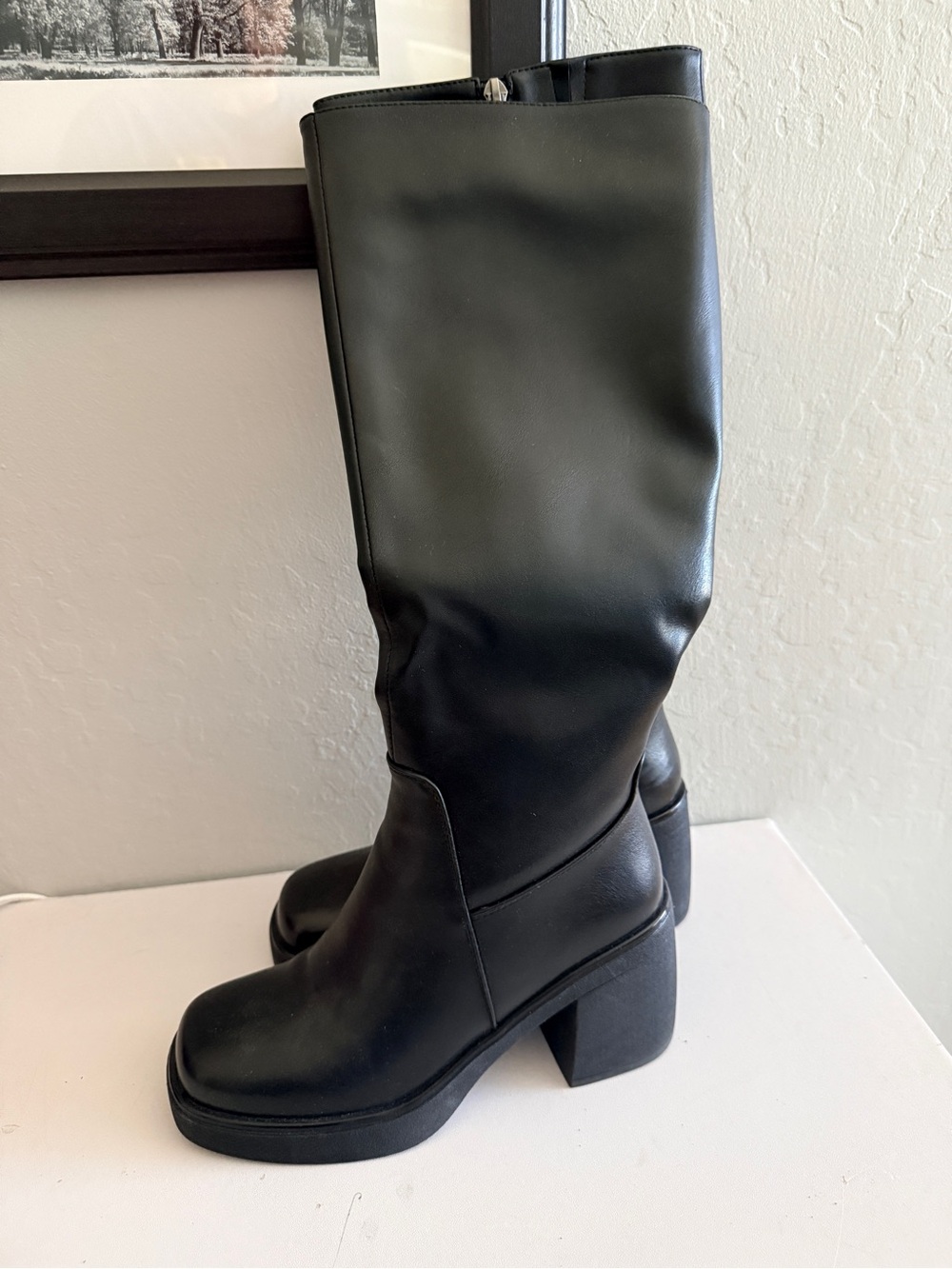 Women's Black Block Heel Boots - faux leather size 5.5